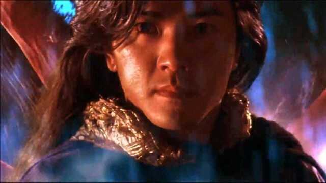 2001年香港奇幻动作片,郑伊健不愧是承包电影特效的男人