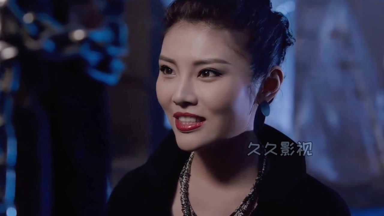 美女你也太狠了吧，把寄生虫塞进人肚子里繁殖，真是最毒妇人心呀_高清