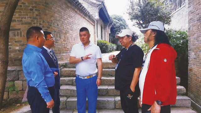 刘峻名导演走进山东省枣庄市革命老区