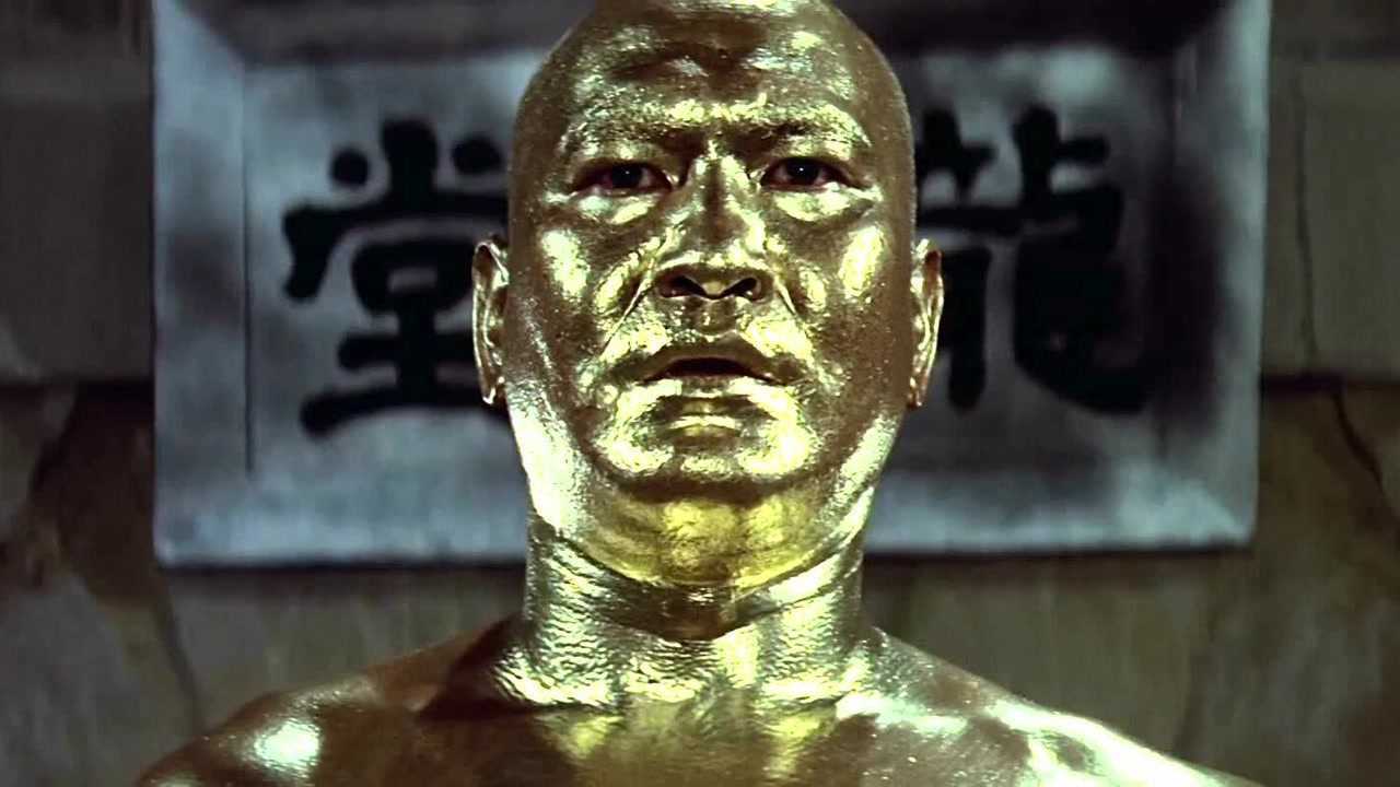 少林寺十八铜人:少龙闯入龙虎堂,挨了18棍后顺利通关了