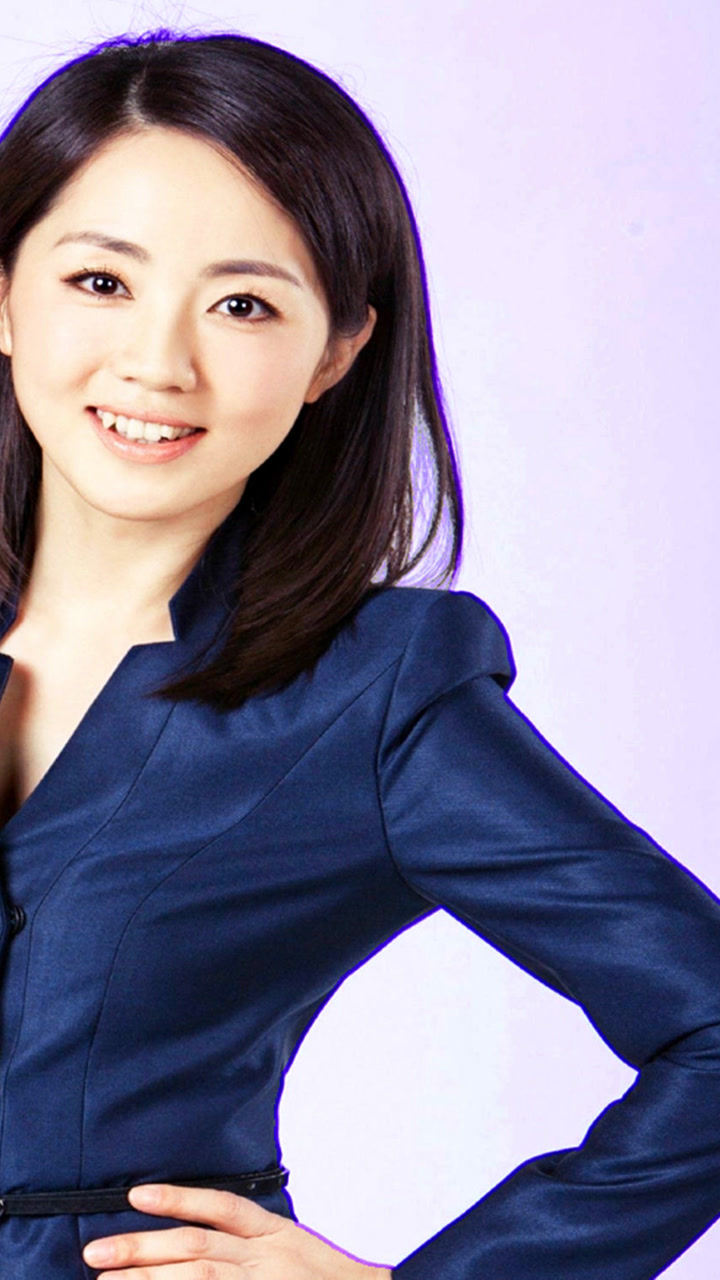 杨丹因冻龄火到国外与初恋隐婚生子央视主持天气预报