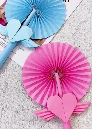 手工折纸制作折扇,详细教程来啦,喜欢的朋友们赶快收藏吧!