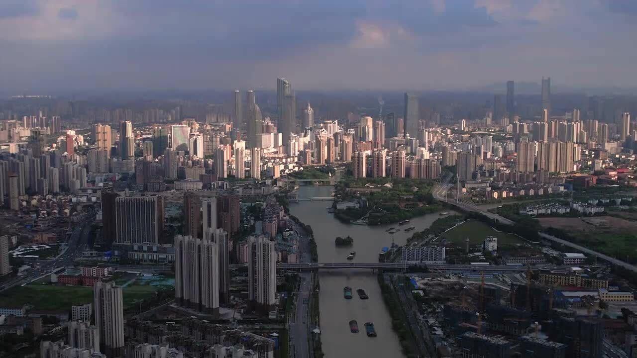 恭喜无锡成立"苏南瑞丽航空公司",江苏省终于拥有了第一座属于自己的