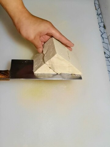三角片豆腐的切法
