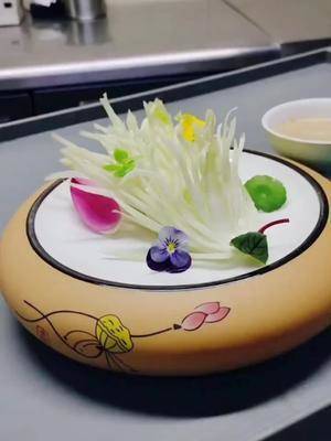 白姗糊茴香#创意盘饰 #意境菜 #食品雕刻  #手工艺术 #工艺品摆件