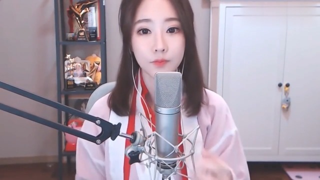 不要被思思外表骗了!一开口"烟嗓"惊艳了,鸡皮疙瘩掉一地