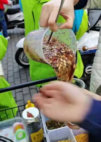 你知道莲子粥是用藕粉做的吗?一天喝一杯,对女生很有好处