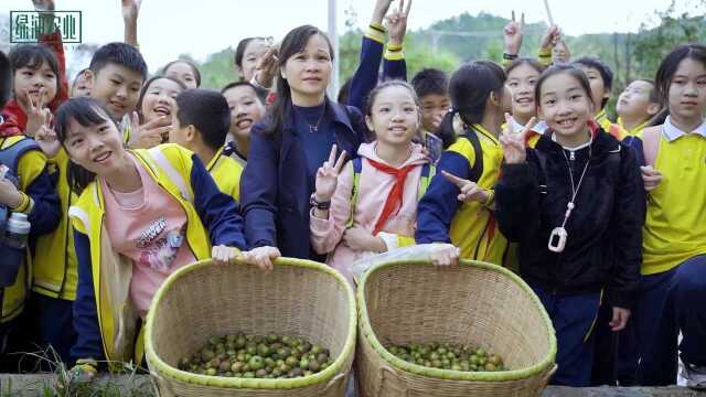 10月22日,绿油农业迎来河源三小400多名学生的研学活动