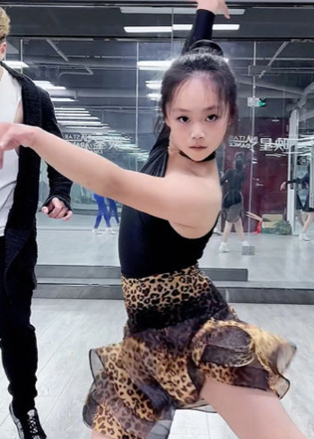 1.6万人订阅宝儿小公举王甯