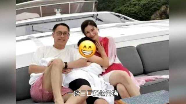 有喜了?李嘉欣大病初愈后被偶遇,手牵儿子肚子突出被疑怀孕了