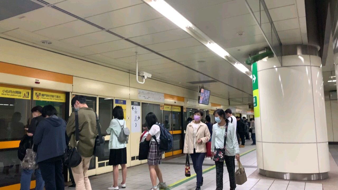 台北捷运中和新芦线松江南京站