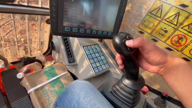 旋挖钻基础操作3手柄讲解