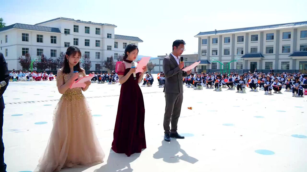 岷县西江初级中学第八届艺术体育节开幕式花絮
