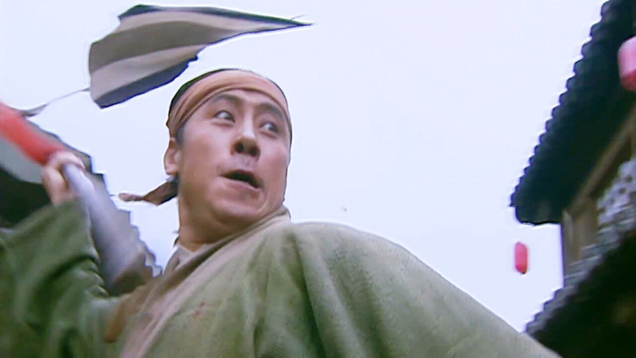 水浒传88,拼命三郎路见不平一声吼,打跑了泼皮救杨雄