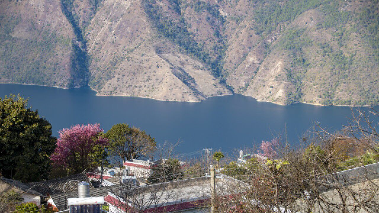 云南省临沧市凤庆县大寺乡德乐村自然风光山水风景#姚青春拍摄