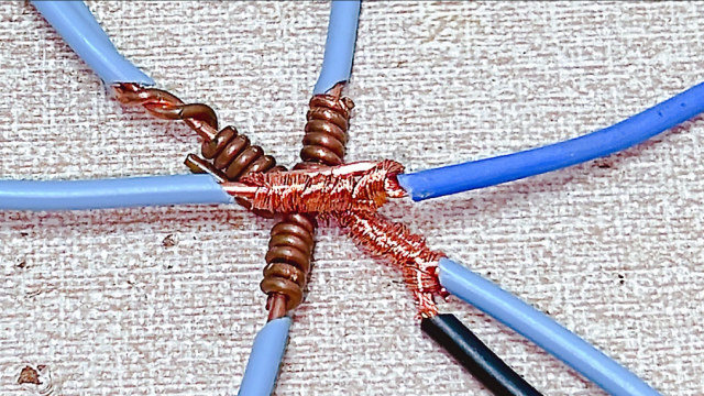 老电工亮绝活,软线接硬线,可不是随便一拧就行,这才是正确接法