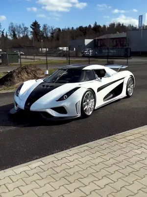 艾特身边嘎嘎有钱任性的人给你安排辆 #科尼塞克regera  #超跑 #顶级
