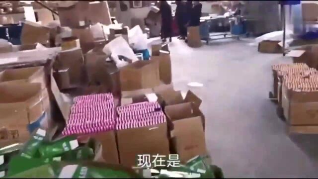 广东东莞:厂上班干这个活,折纸盒一天能折5000个,月工资能突破七千了