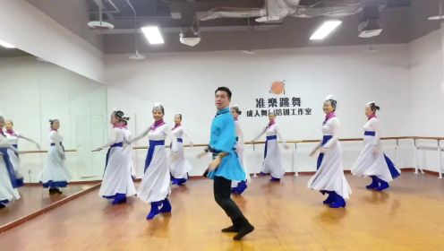 和姐姐们一起来体验一把快节奏的蒙古族舞蹈《白马》