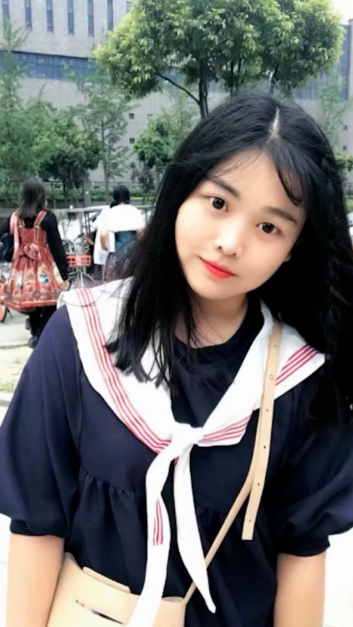 24岁女生晒疫情3年长胖55斤:想减肥重新开始