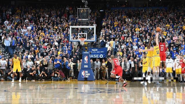 NBA名场面丨登峰造极!哈登不惧克莱追梦围堵 2.7秒绝杀勇士