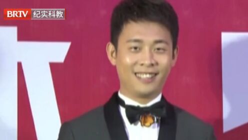 张译曾荣获最佳男主角，在颁奖典礼上，他竟吸引了一只金色蝴蝶