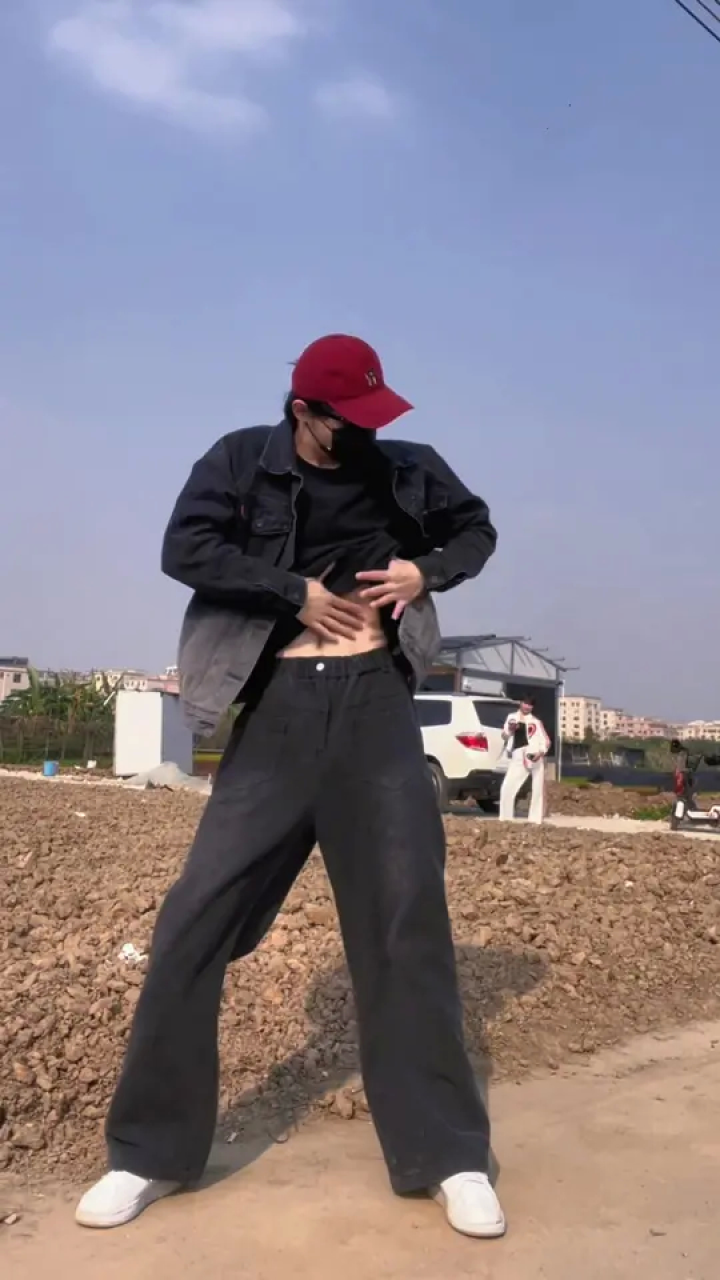 怎么用你们的方言夸男生帅#腹肌 #很内向坐车都坐车顶上 #185大帅哥