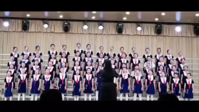 城西小学《青春飞翔》