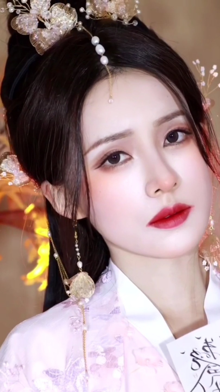 "此符名唤见生 即使待在方寸之地也能神游天地"#白鹿#仿妆