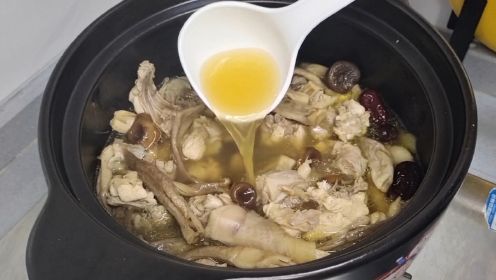 鹿茸菌菇鸡汤的做法，简单又营养，全家都爱喝