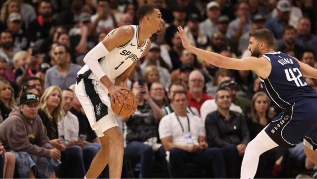 文班亚马谈首秀：犯规麻烦让我无法进入舒服的比赛节奏