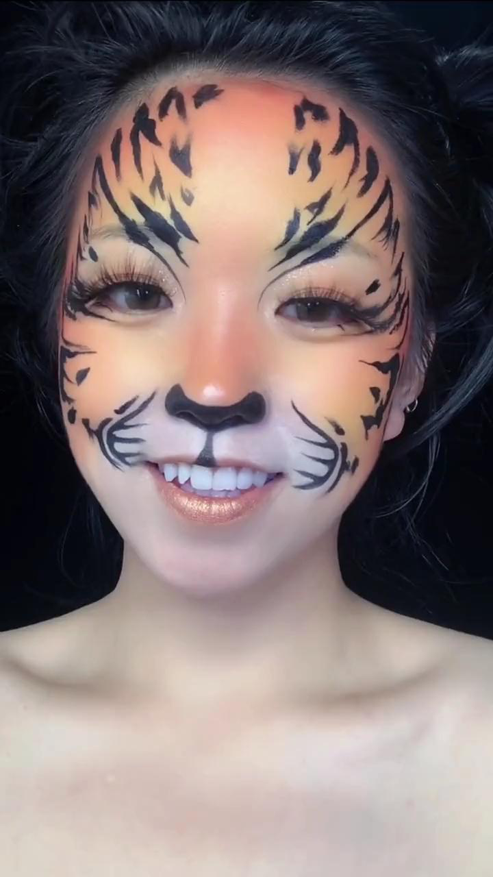 手绘小老虎妆教.