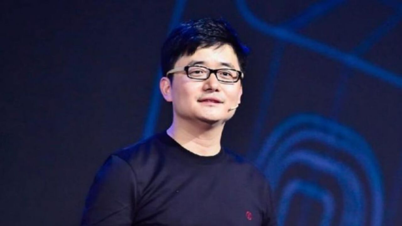 炮轰格力王自如"吃软饭",傅盛回应:骂人不对,已删除相关内容