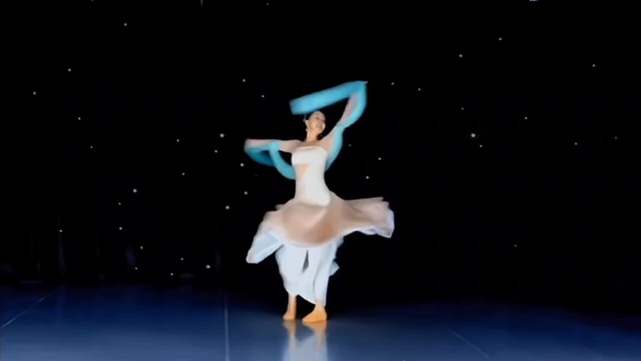 恒大歌舞团舞女让人懂得:普通家庭的女孩子最好不要深入钻研舞蹈