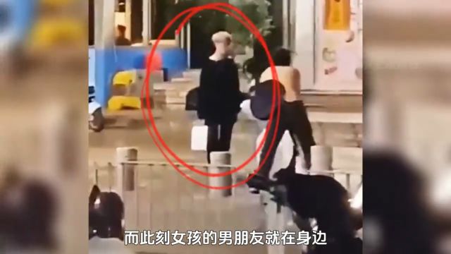 醉汉当面侵犯女友,娘炮男友竟无动于衷,网友怒不可竭直接开怼