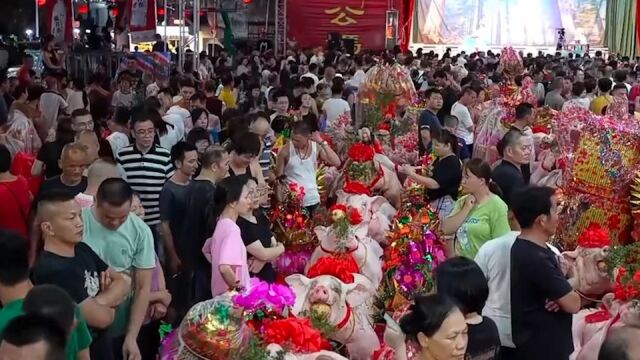 百余头大猪被上架参赛,汕头龙湖鱼洲举办“赛大猪”民俗活动