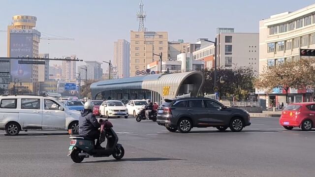 连云港市区交通状况海连路段