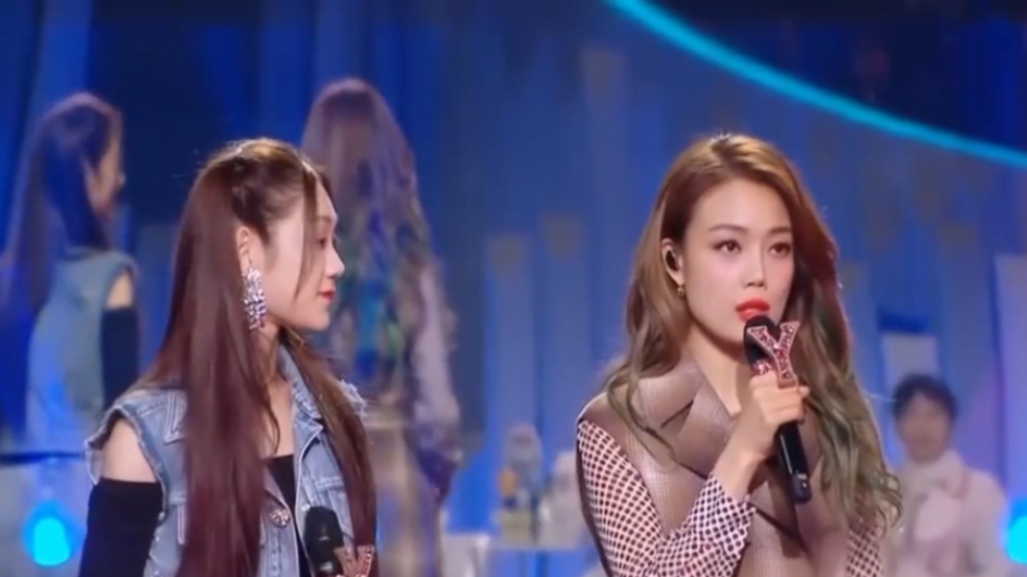 容祖儿搭档希林,歌唱得太投入,表示即使忘词也无所谓