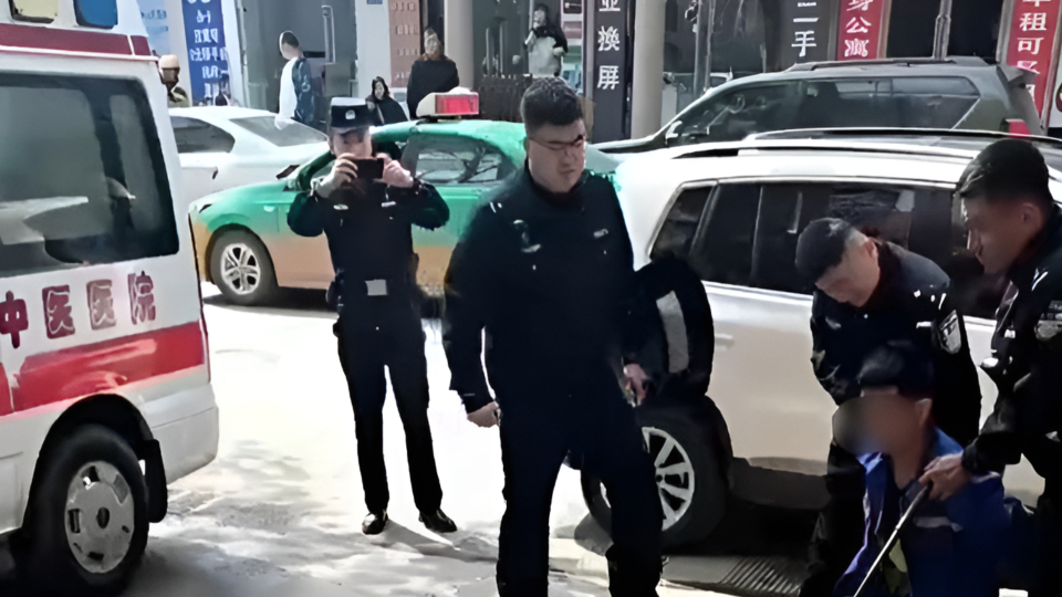 陕西一地发生刑事案件,男子当街持刀行凶 警方通报详情