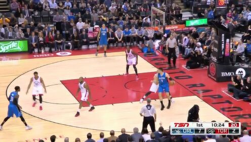 《NBA全场集锦》【扣篮】篮架都要拽下来了 戈登篮下暴起肆虐篮筐