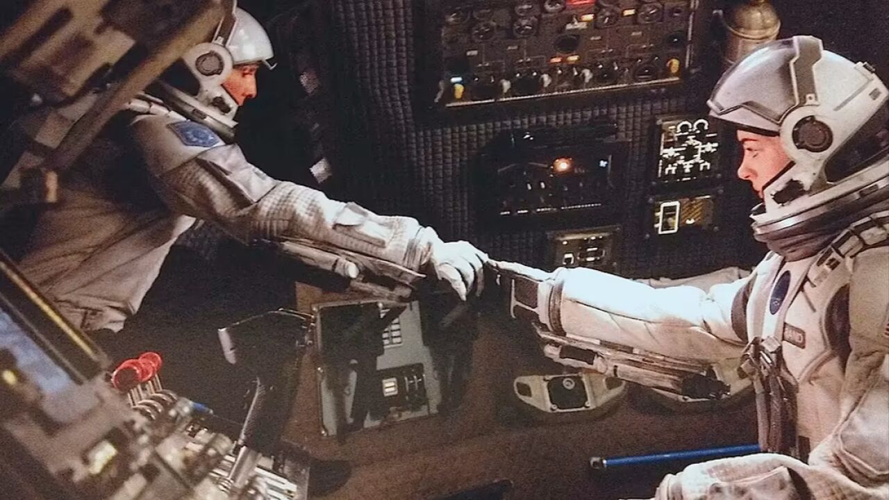 《星际穿越》黑洞经典片段 汉斯·季默的配乐无比震撼_电影_高清1080p