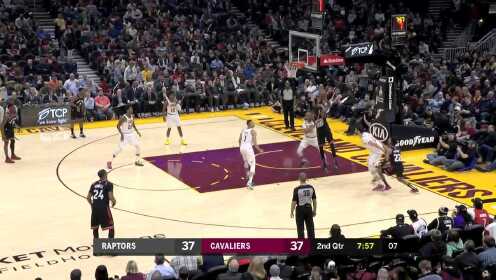 《NBA全场集锦》布歇跳步篮下抛投打进 艾克萨姆突破高抛弧线太美