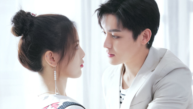 杨超越侯明昊偶像剧ep01:替人送情书发生的故事