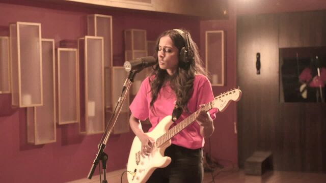 Anjulie  Where The Love Goes (Live Session)