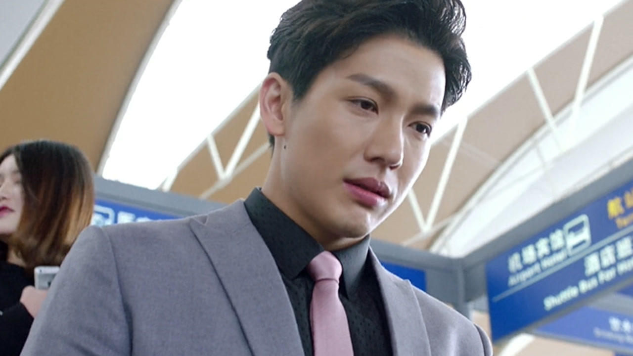 《逆袭之星途璀璨》第34集03:苏橙机场追夫成功,两人甜蜜相拥