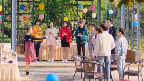 《青春抛物线》第37集03：韩教练的生日宴会上，大家都谈了自己的未来规划