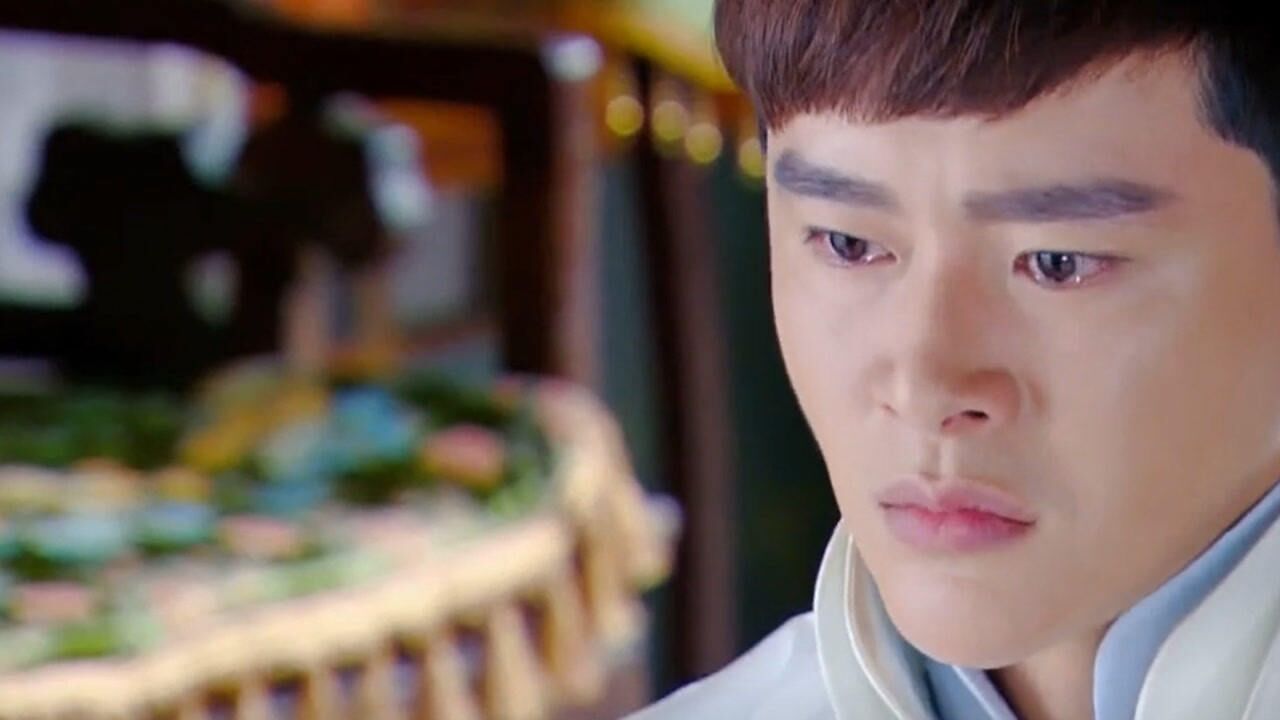《活色生香》第15集02:文世轩出身炼香世家,却从小身上带着难闻的味道