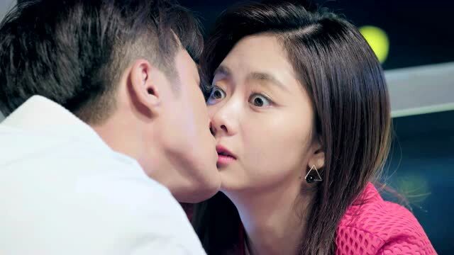 狐狸的夏天第一季:甜!谭松韵姜潮阶梯定情吻