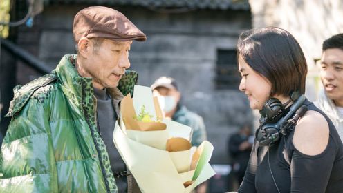 片场日记：陶红刘佩琦杀青，点赞曾赠未来可期