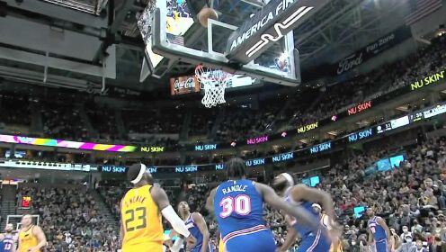 《NBA全场集锦》在我面前你们都是虾兵蟹将 罗宾逊高高跃起双手补扣挂筐